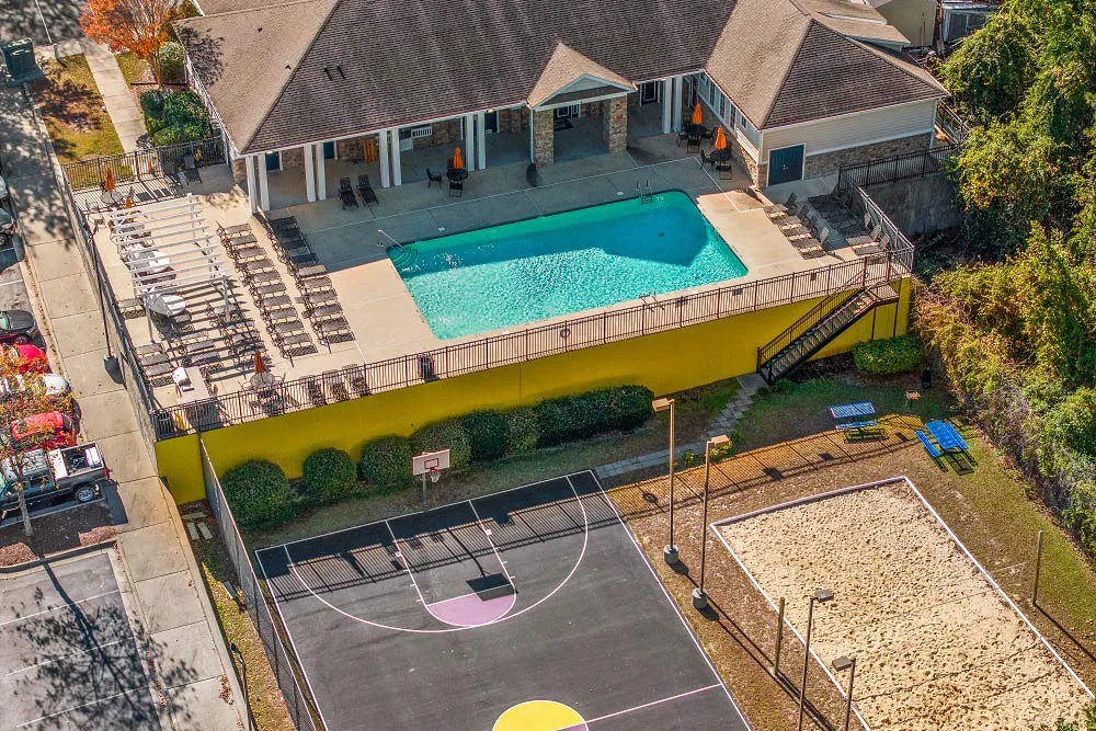 two bedroom furnished pet friendly student apartments near ECU greenville nc at The Horizon