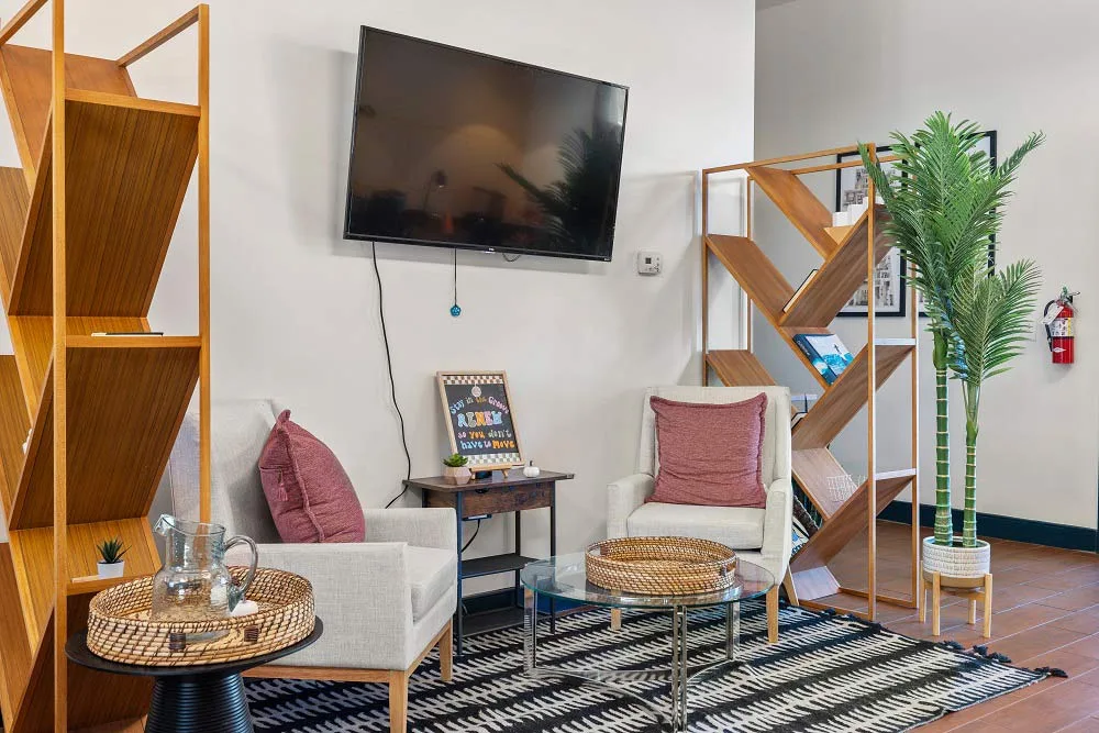 two bedroom pet friendly student apartments near ECU greenville nc at The Horizon